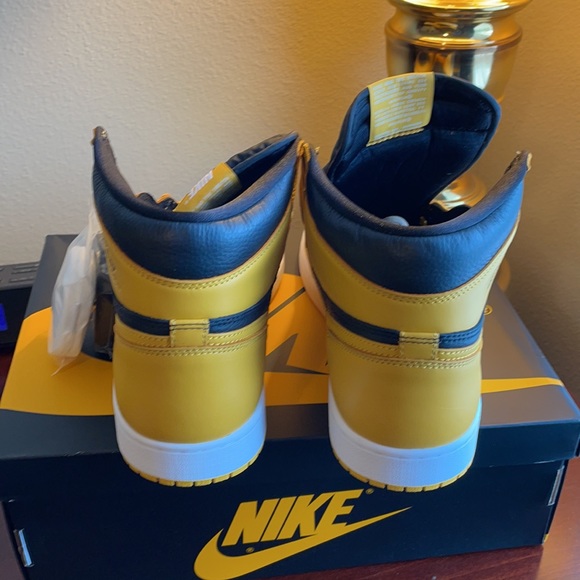 Air Jordan Retro 1 Pollen size 10.5 - Picture 2 of 7
